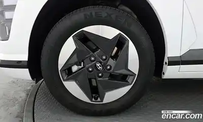 Hyundai Kona 2023 0.2 Автомат в Москве № 1005405, миниатюра 5