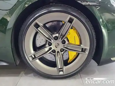Porsche Taycan 2024 0.1 гидро в Москве № 1011940, миниатюра 5