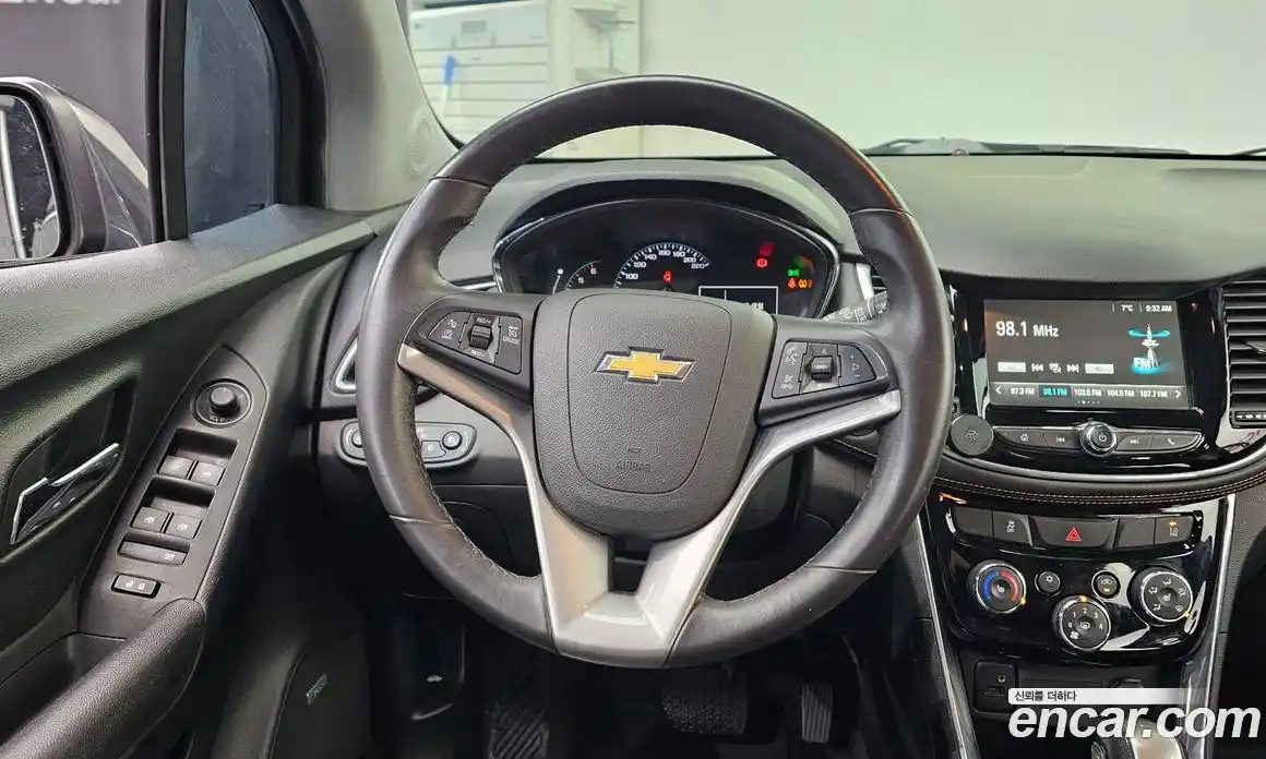 Chevrolet Trax 2017 1.6 Автомат в Москве № 1012440, фото 13