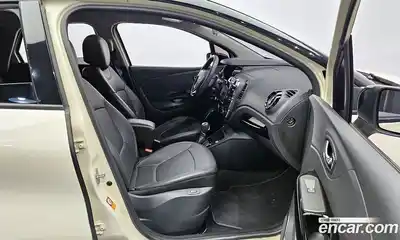 Renault QM3 2017 1.5 Автомат в Москве № 1012882, миниатюра 11