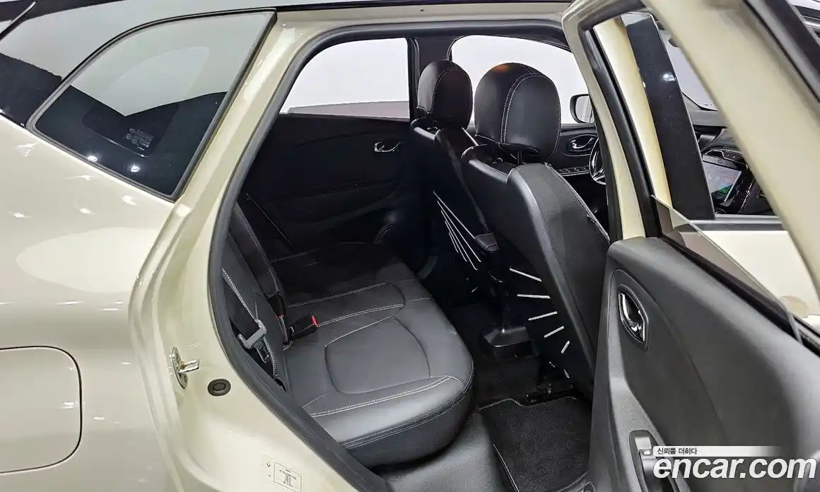 Renault QM3 2017 1.5 Автомат в Москве № 1012882, фото 12