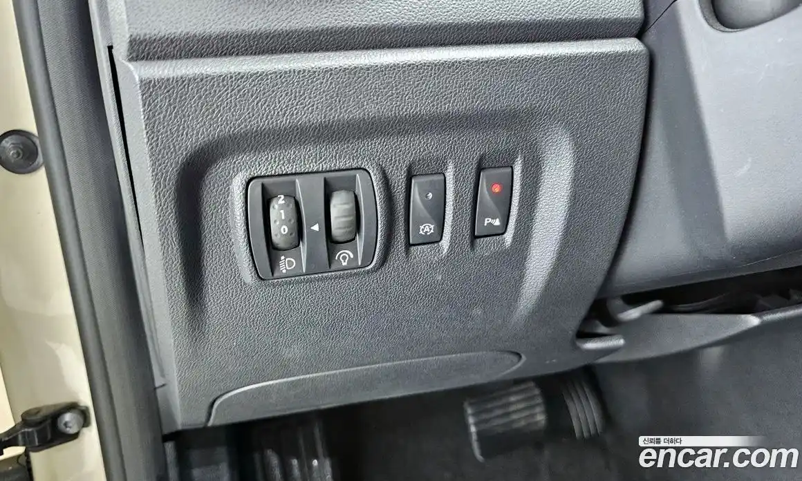 Renault QM3 2017 1.5 Автомат в Москве № 1012882, фото 16