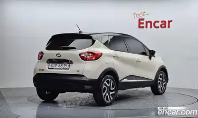 Renault QM3 2017 1.5 Автомат в Москве № 1012882, миниатюра 2