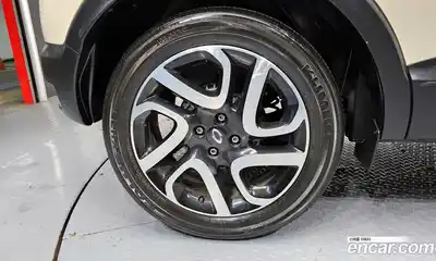 Renault QM3 2017 1.5 Автомат в Москве № 1012882, миниатюра 5