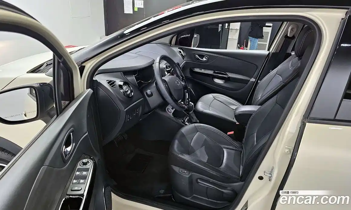 Renault QM3 2017 1.5 Автомат в Москве № 1012882, фото 10