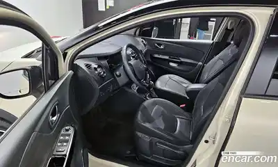 Renault QM3 2017 1.5 Автомат в Москве № 1012882, миниатюра 10