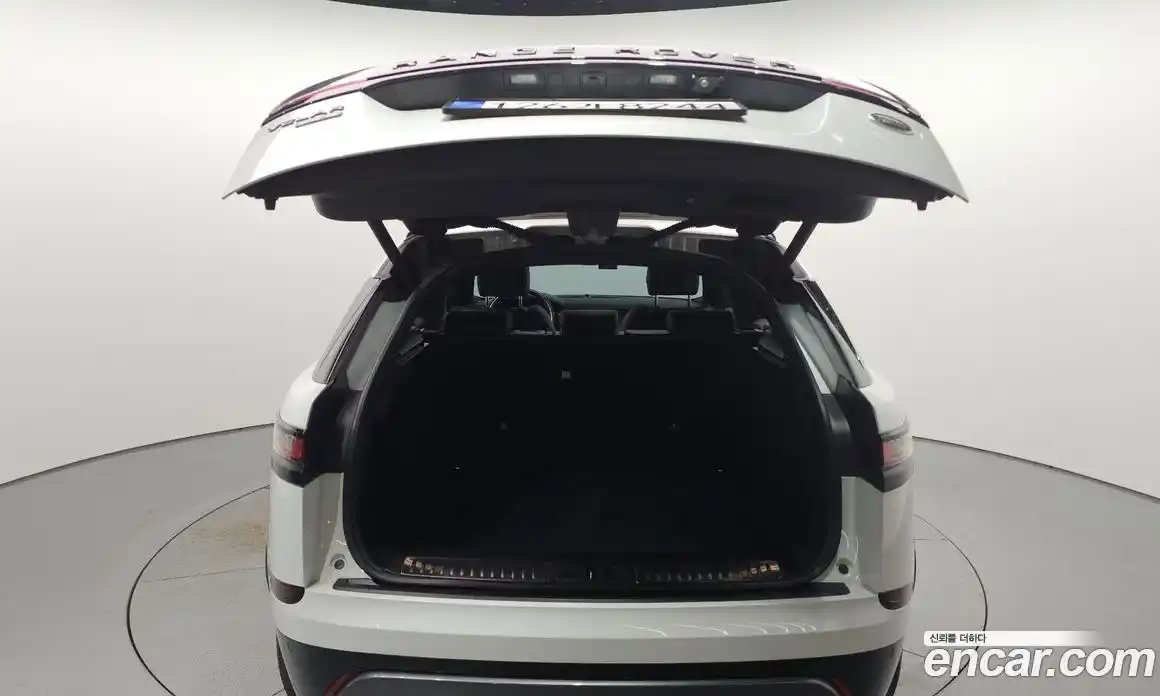 Land Rover Range-Rover Velar 2019 2.0 гидро в Москве № 1013367, фото 20