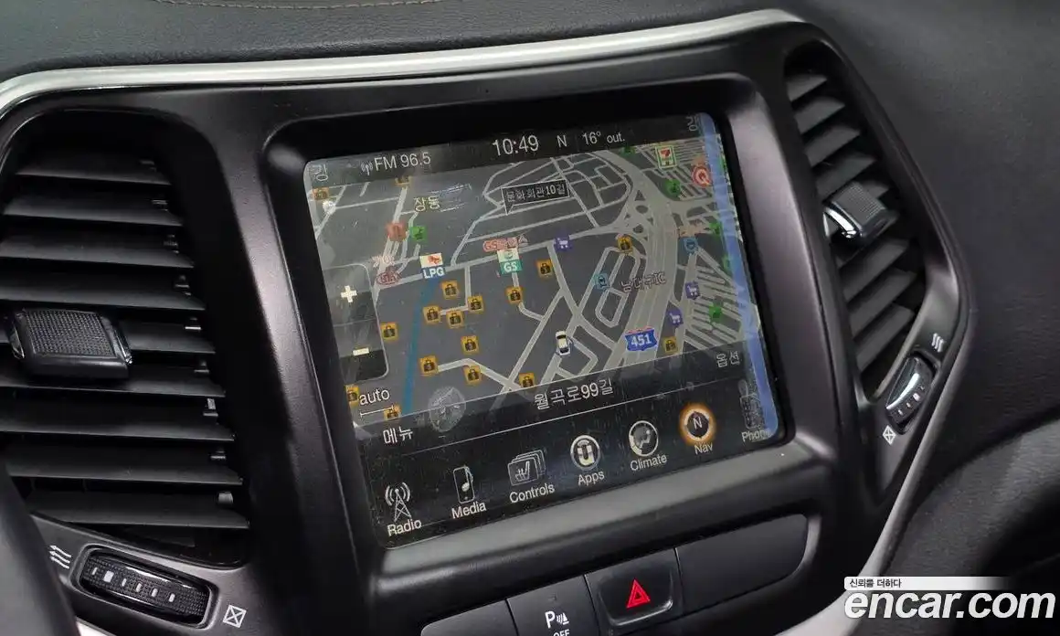 Jeep Cherokee 2017 2.4 гидро в Москве № 1015045, фото 14