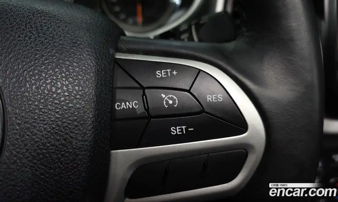 Jeep Cherokee 2017 2.4 гидро в Москве № 1015045, фото 19