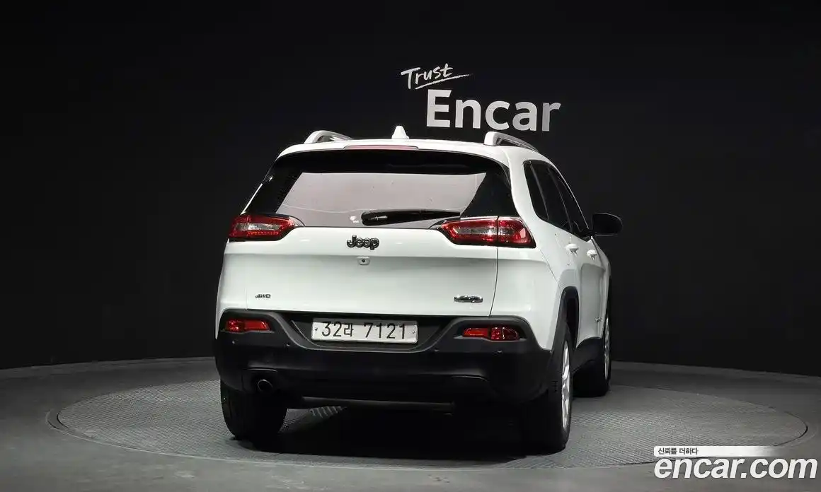 Jeep Cherokee 2017 2.4 гидро в Москве № 1015045, фото 4