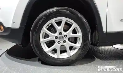 Jeep Cherokee 2017 2.4 гидро в Москве № 1015045, миниатюра 5
