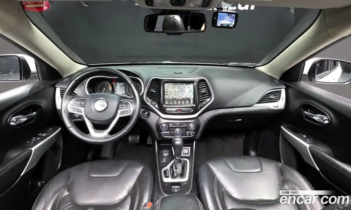Jeep Cherokee 2017 2.4 гидро в Москве № 1015045, фото 7