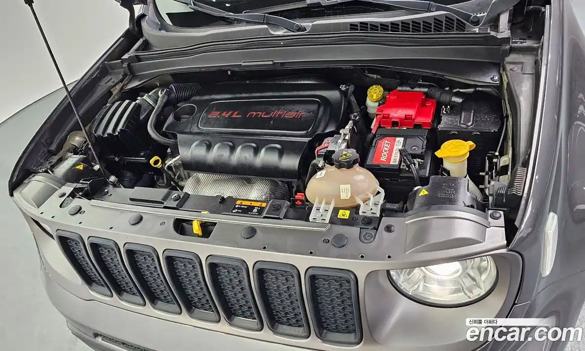 Jeep Renegade 2019 2.4 гидро в Москве № 1015060, фото 6