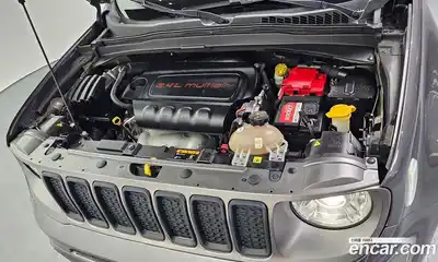 Jeep Renegade 2019 2.4 гидро в Москве № 1015060, миниатюра 6