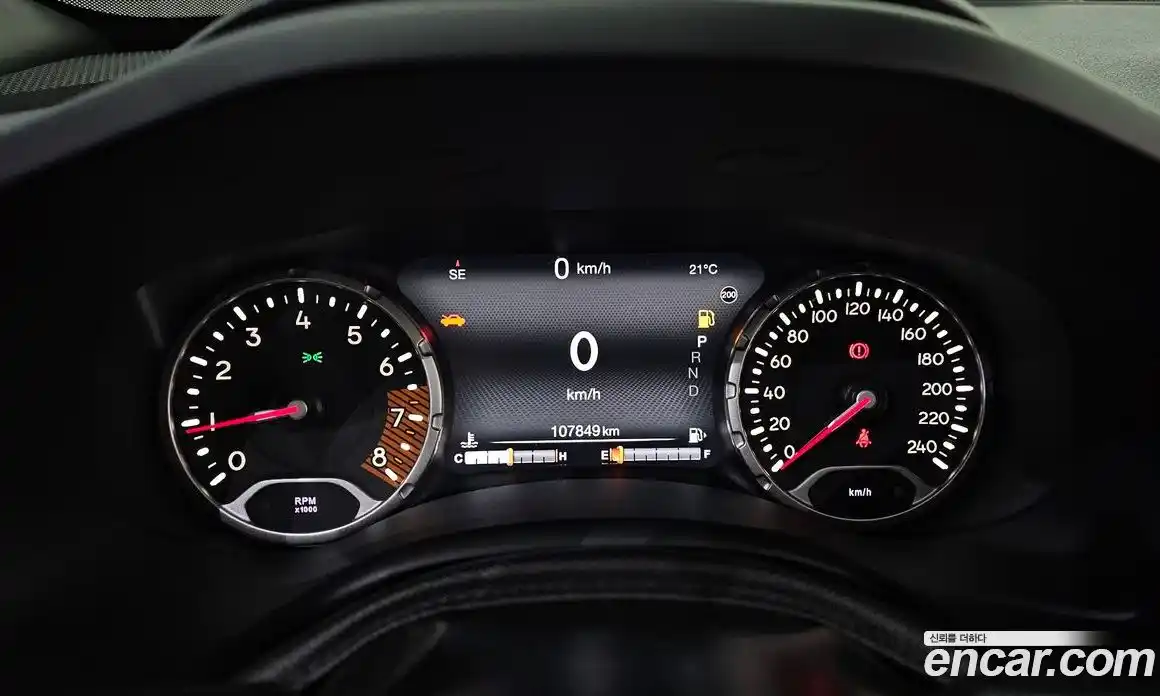 Jeep Renegade 2019 2.4 гидро в Москве № 1015060, фото 8