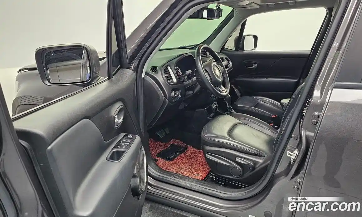 Jeep Renegade 2019 2.4 гидро в Москве № 1015060, фото 10