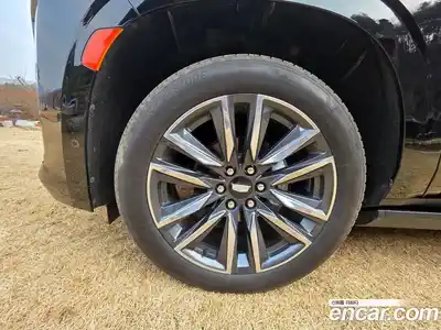Cadillac Escalade 2023 6.2 гидро в Москве № 1015992, миниатюра 4