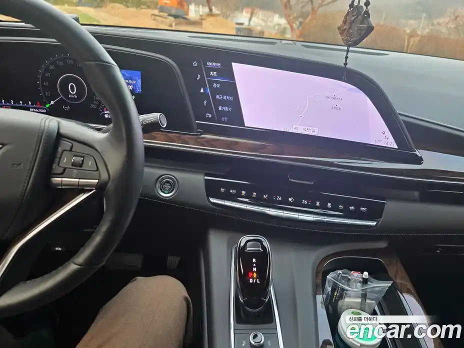 Cadillac Escalade 2023 6.2 гидро в Москве № 1015992, фото 6