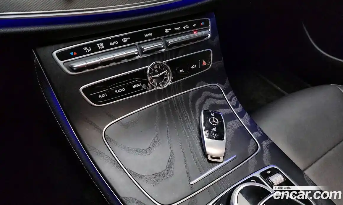 Mercedes-Benz E-Class 2020 2.0 гидро в Москве № 140110, фото 16