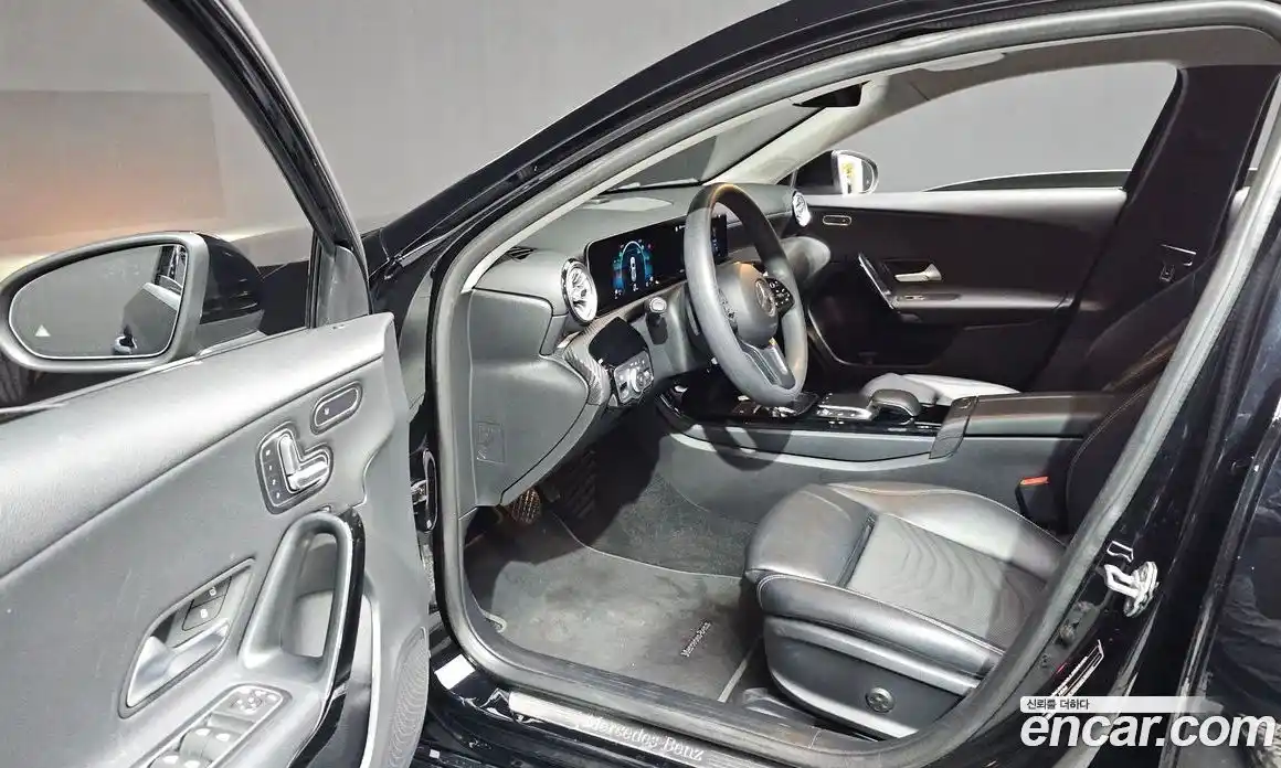 Mercedes-Benz A-Class 2020 2.0 гидро в Москве № 143698, фото 10