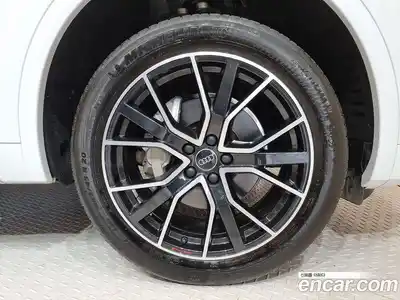 Audi Q5 2023 2.0 гидро в Москве № 163972, миниатюра 5