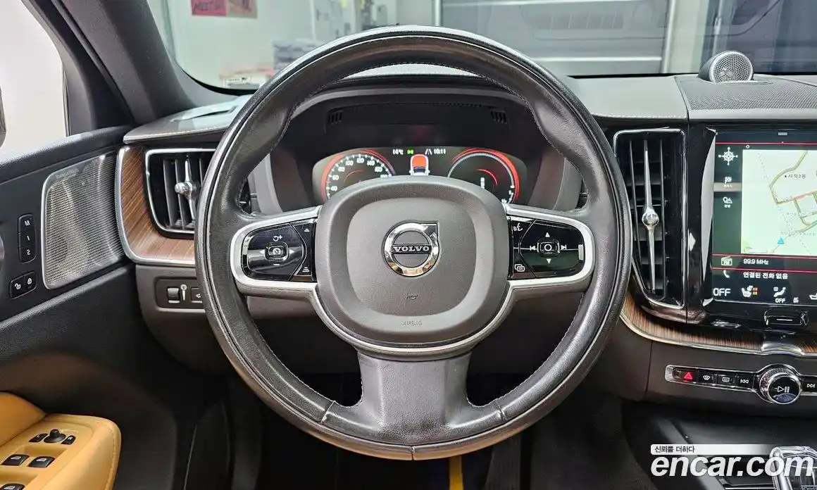 Volvo XC60 2021 2.0 гидро в Москве № 164705, фото 14