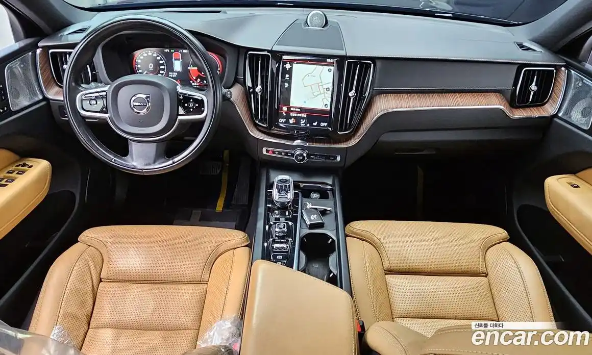 Volvo XC60 2021 2.0 гидро в Москве № 164705, фото 7