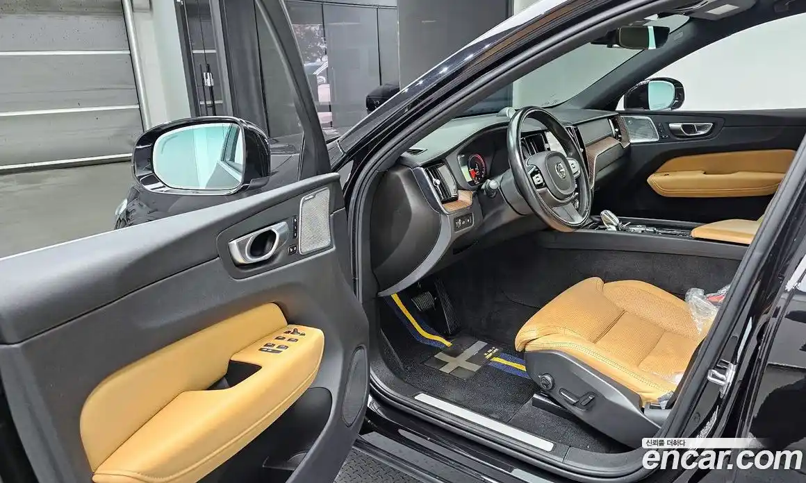 Volvo XC60 2021 2.0 гидро в Москве № 164705, фото 10