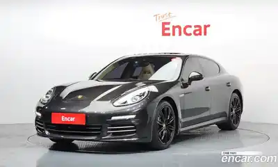 Porsche Panamera, 2016