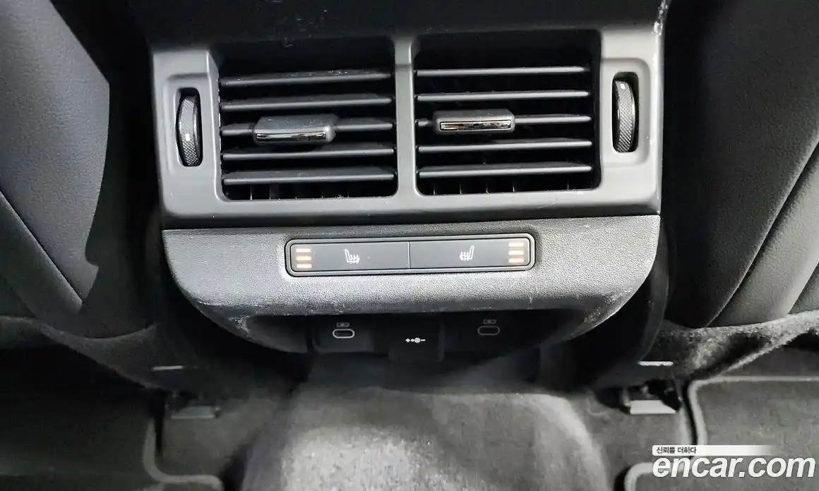 Land Rover Range-Rover Evoque 2024 2.0 гидро в Москве № 166099, фото 19