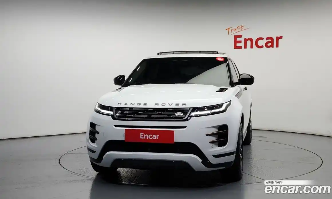 Land Rover Range-Rover Evoque 2024 2.0 гидро в Москве № 166099, фото 3