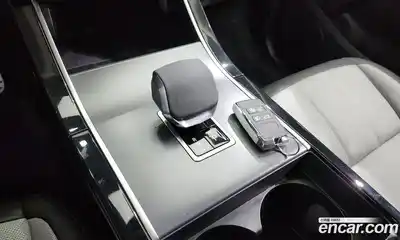 Land Rover Range-Rover Evoque 2024 2.0 гидро в Москве № 166099, миниатюра 9