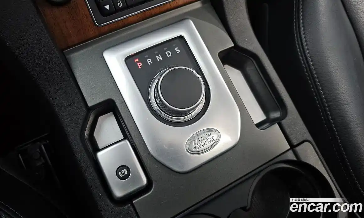 Land Rover Discovery 2016 3.0 гидро в Москве № 166270, фото 9
