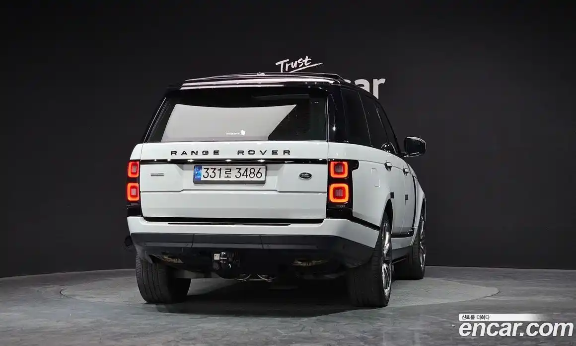 Land Rover Range-Rover 2015 4.4 гидро в Москве № 166496, фото 4