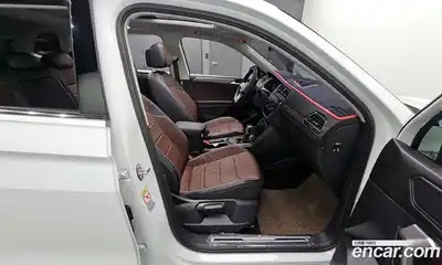 Volkswagen Tiguan 2022 2.0 гидро в Москве № 168644, миниатюра 12
