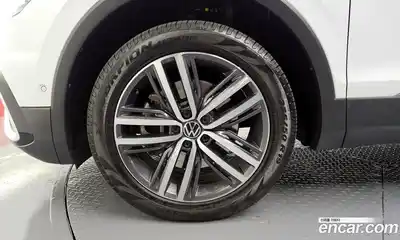 Volkswagen Tiguan 2022 2.0 гидро в Москве № 168644, миниатюра 5