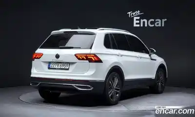 Volkswagen Tiguan 2023 2.0 гидро в Москве № 168680, миниатюра 2