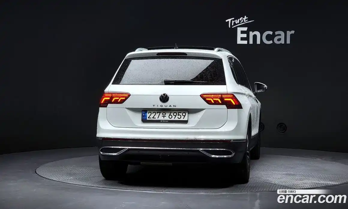 Volkswagen Tiguan 2023 2.0 гидро в Москве № 168680, фото 4