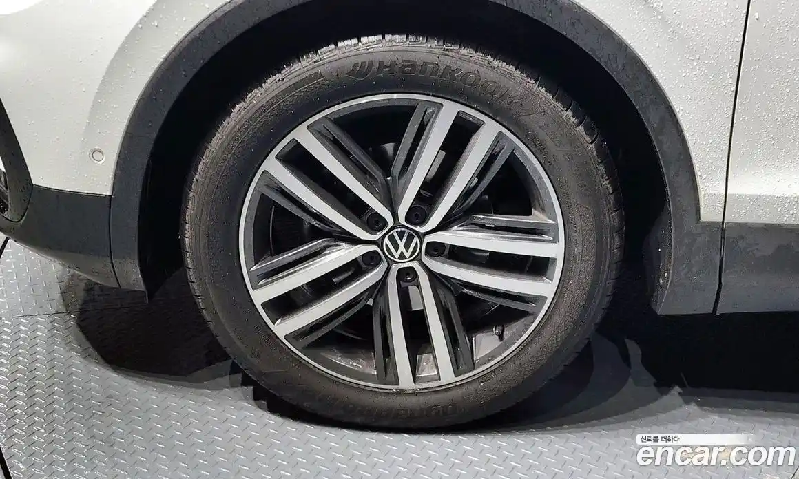 Volkswagen Tiguan 2023 2.0 гидро в Москве № 168680, фото 5