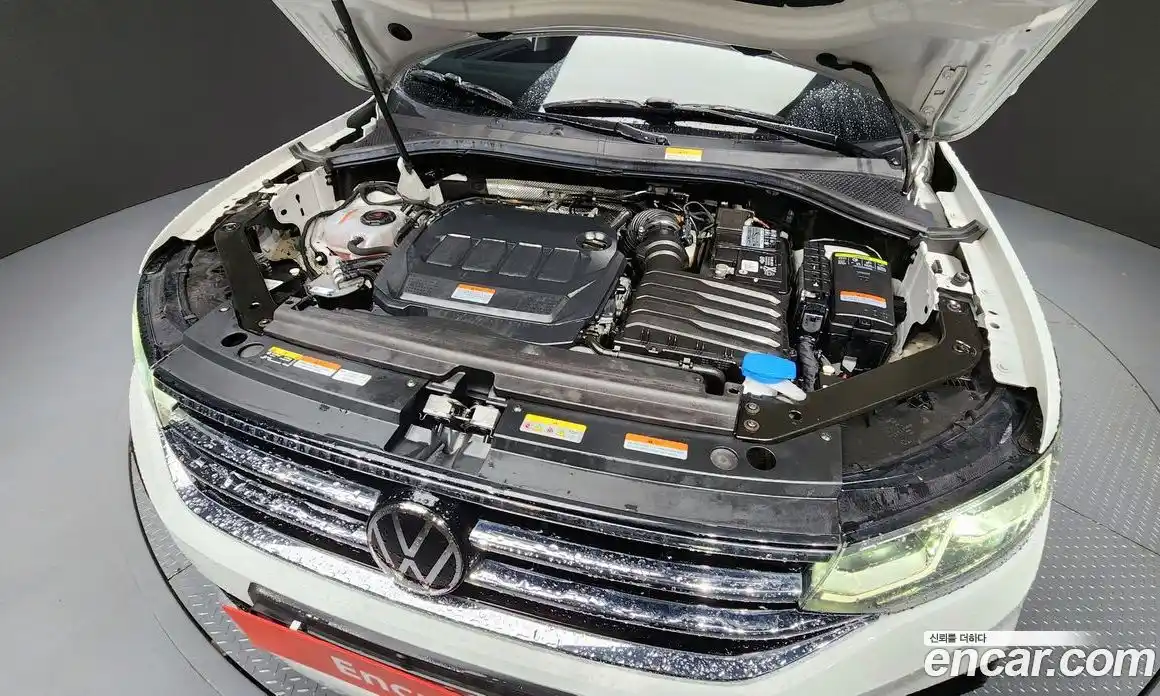 Volkswagen Tiguan 2023 2.0 гидро в Москве № 168680, фото 6