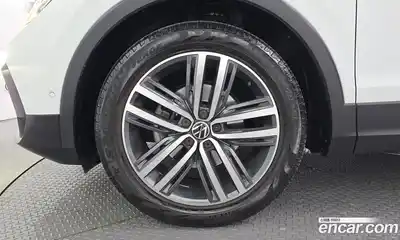 Volkswagen Tiguan 2022 2.0 гидро в Москве № 168741, миниатюра 5