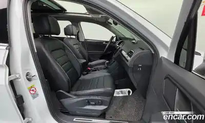 Volkswagen Tiguan 2022 2.0 гидро в Москве № 168741, миниатюра 10