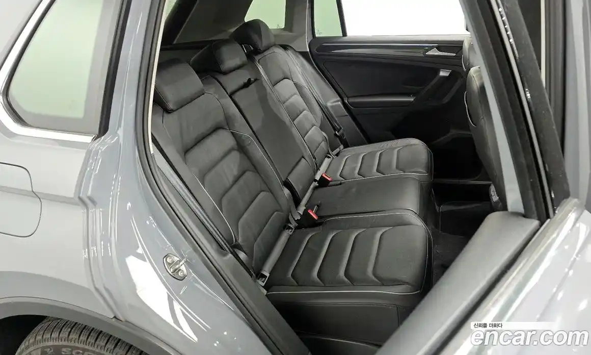 Volkswagen Tiguan 2022 2.0 гидро в Москве № 168782, фото 12