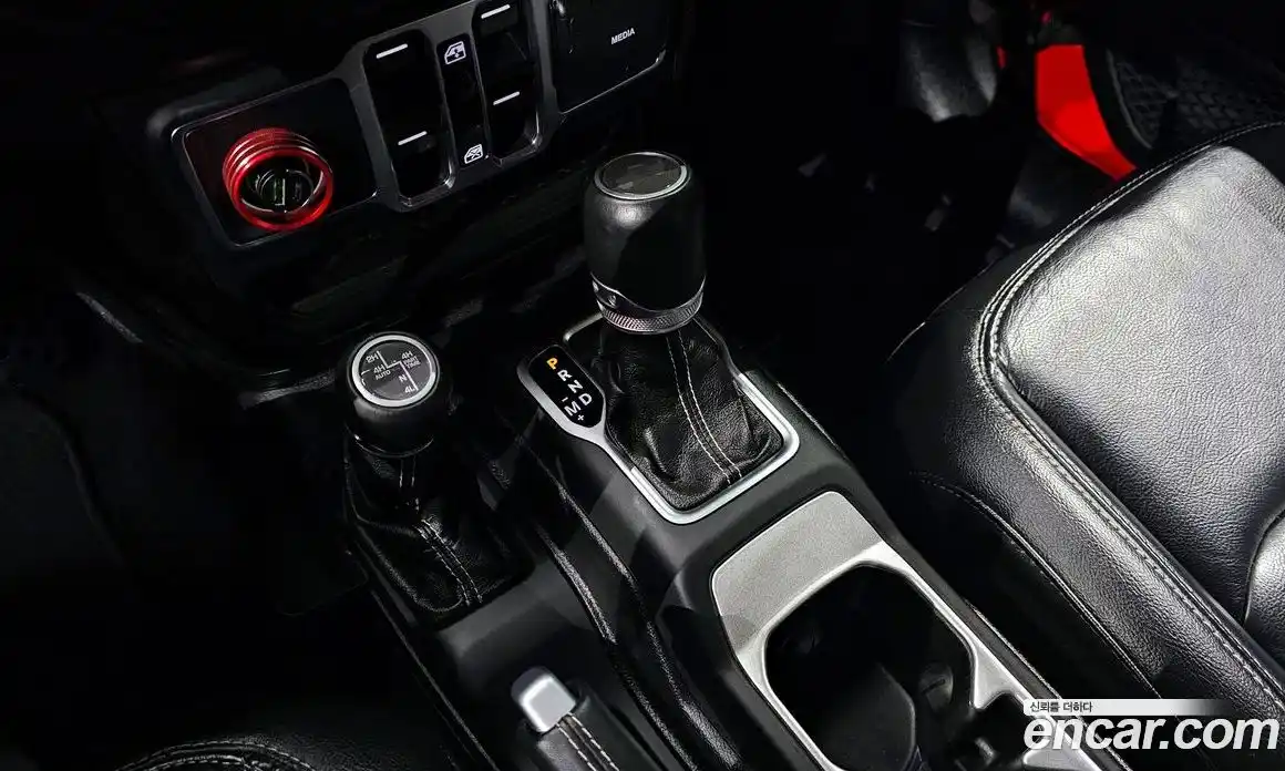 Jeep Wrangler 2019 2.0 гидро в Москве № 169697, фото 9