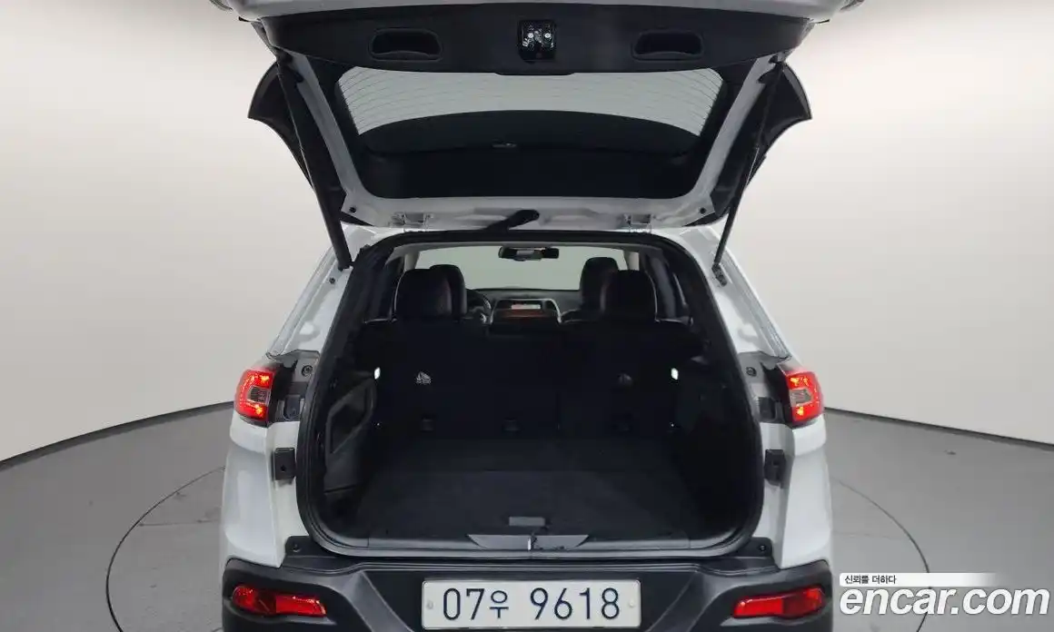 Jeep Cherokee 2017 2.4 гидро в Москве № 169757, фото 20