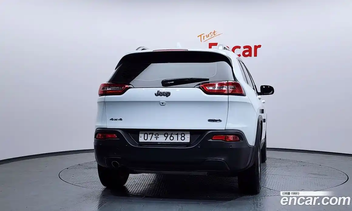 Jeep Cherokee 2017 2.4 гидро в Москве № 169757, фото 4