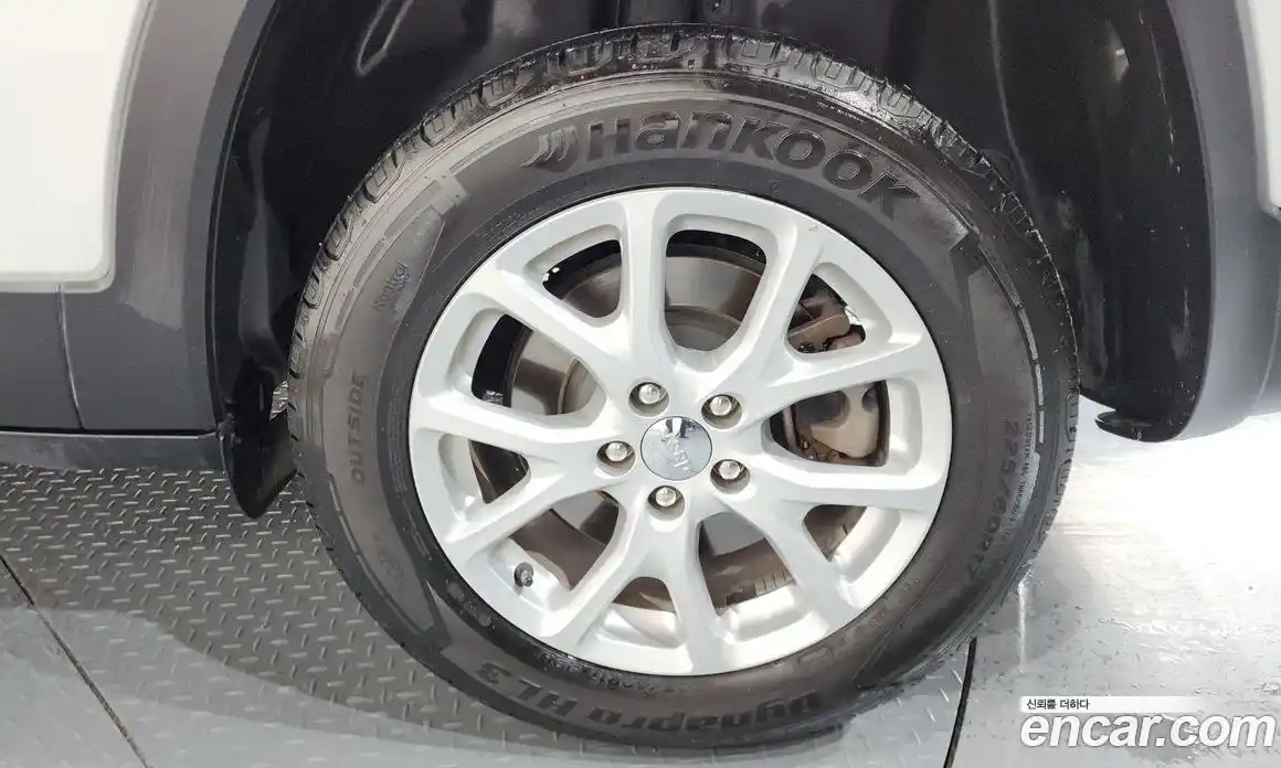 Jeep Cherokee 2017 2.4 гидро в Москве № 169757, фото 5