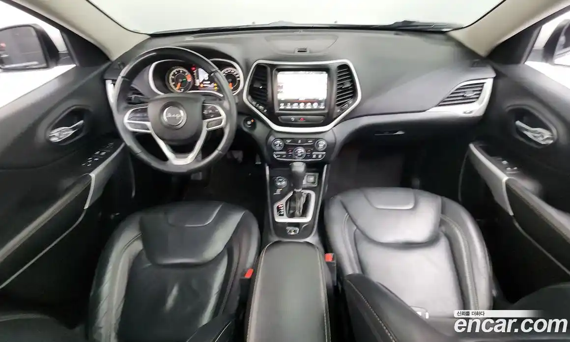 Jeep Cherokee 2017 2.4 гидро в Москве № 169757, фото 7