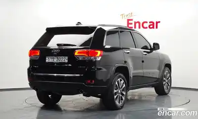 Jeep Cherokee 2018 3.6 гидро в Москве № 169785, миниатюра 2