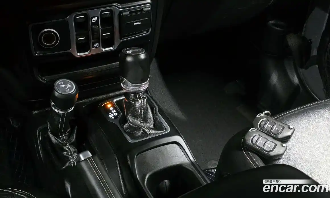 Jeep Wrangler 2019 2.0 гидро в Москве № 169859, фото 9